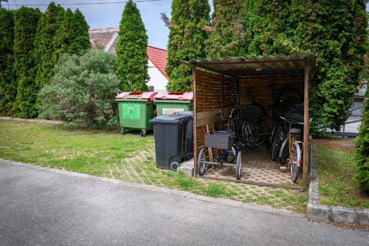 Erika Apartman Sarvar Exterior photo